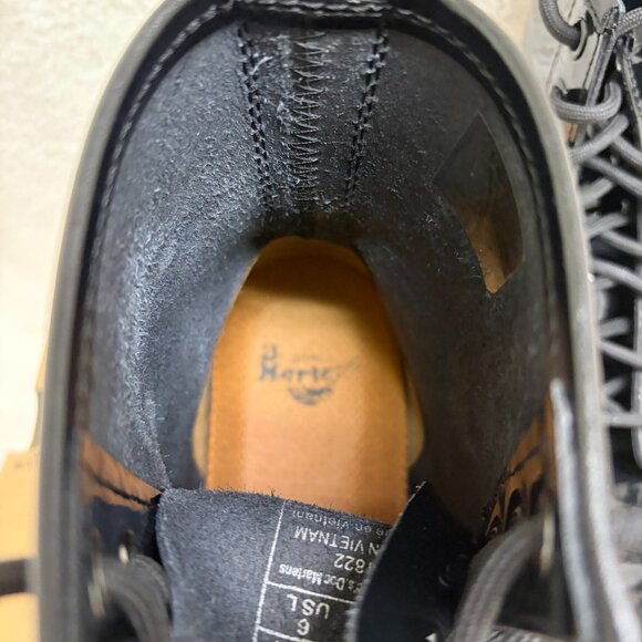 Women's Doc Marten's 1460 W Black Patent Leather Size 6 w/Original Box - Picture 9 of 14